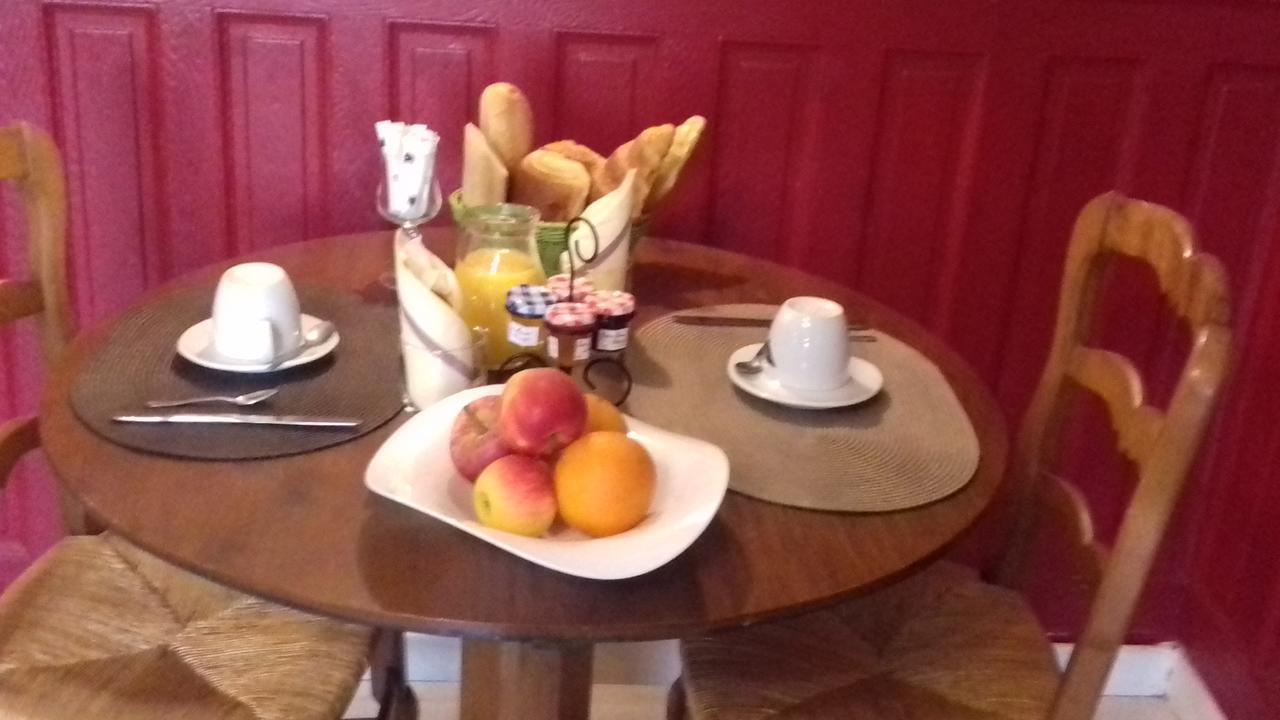 Bed and Breakfast L'As Gourmand Brécey Exteriér fotografie